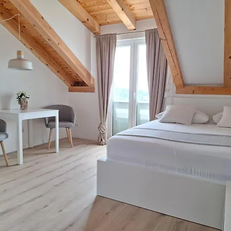 Apartment Attica Dream *