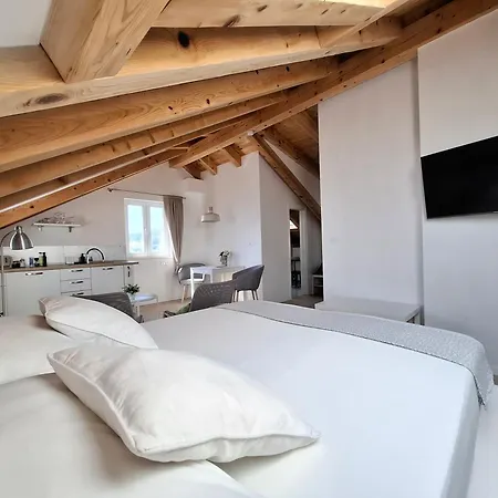 Attica Dream Apartment Hvar Town